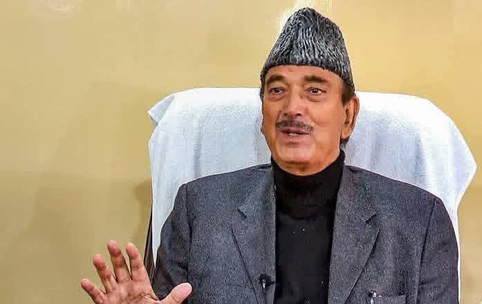 Ghulam Nabi Azad speaking at a conference
