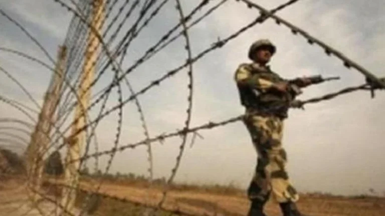 Pakistani intruder arrested at Jammu border