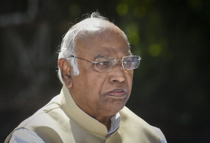 Congress leader Mallikarjun Kharge addressing the media on H-1B visa changes
